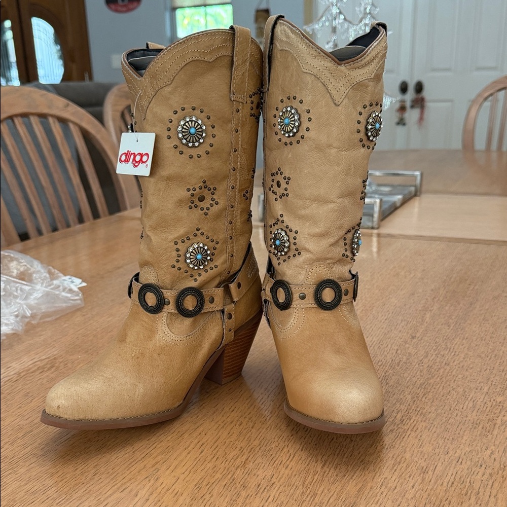 Dingo Women's Tan Embellished Heeled Boots